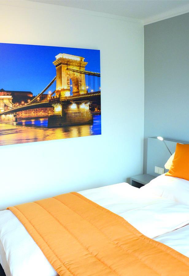 Amel Mitte Hotel Buitenkant foto